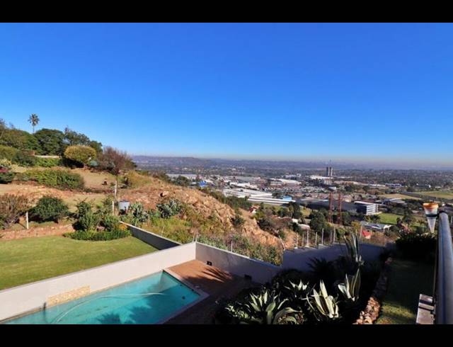 3 BEDROOM HOUSE FOR SALE IN SUNNYRIDGE